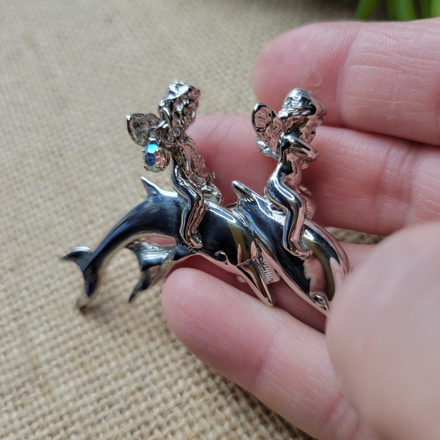 Kirk's Folly Cherubs riding dolphins brooch Water Babies silver tone