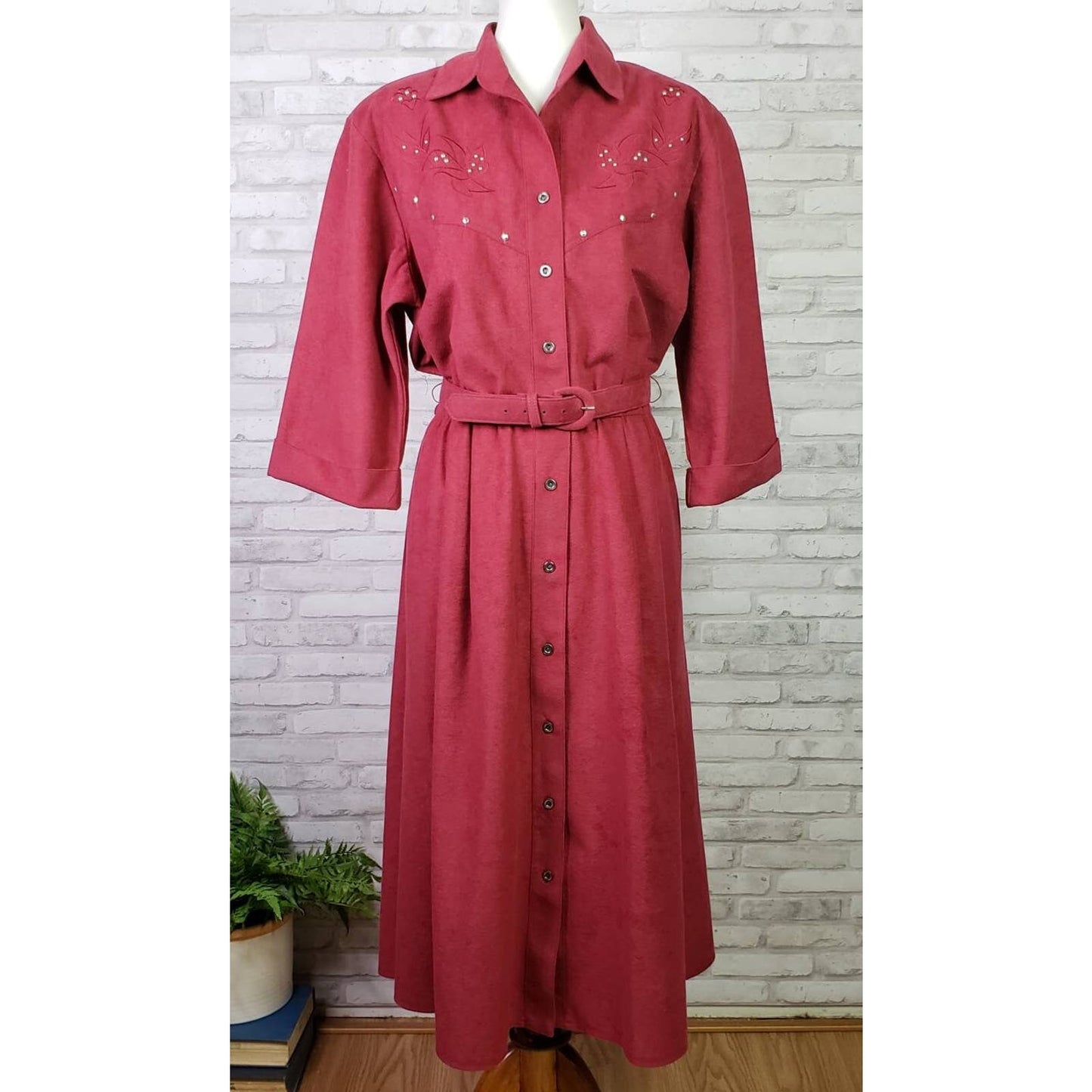 Willi of California ultrasuede dress in merlot red with embroidery and studs, 1970s vintage size 14