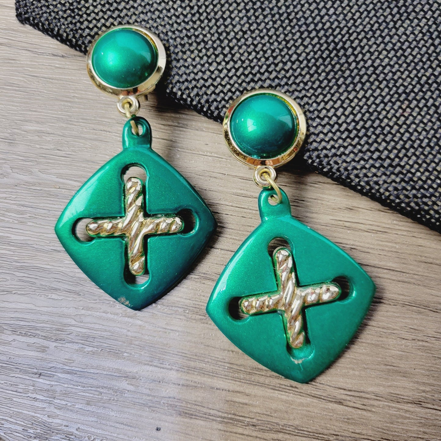 Emerald green metallic vintage plastic clip-on earrings light large statement jewelry