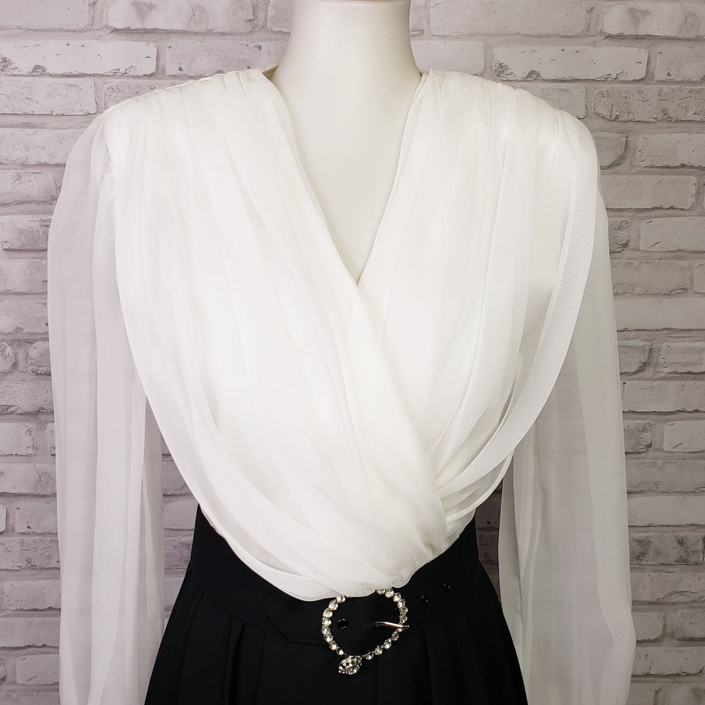 Vintage 1980s cocktail dress white and black wrap-look mini, Positively Ellyn size 4 women's vintage 34-inch bust