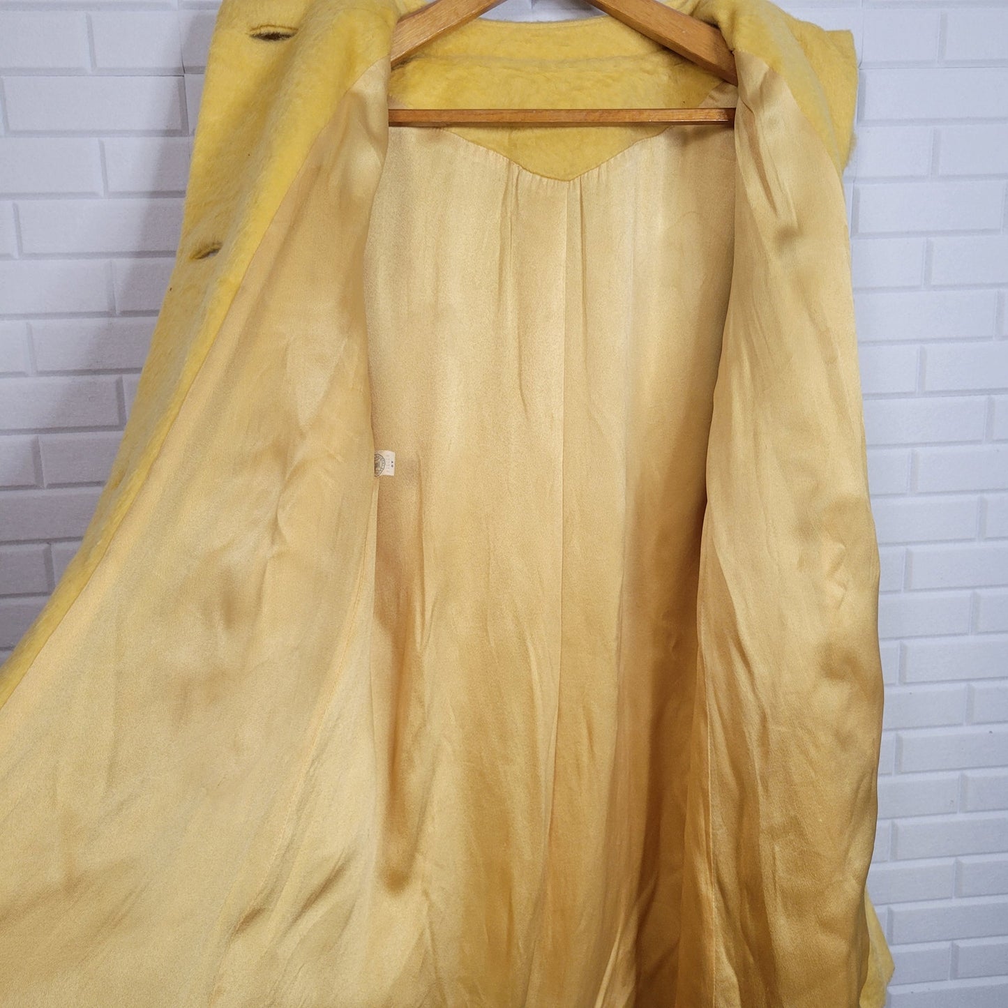 Vintage 1960s Mod Alpaca swing coat sunflower yellow fur collar size XL