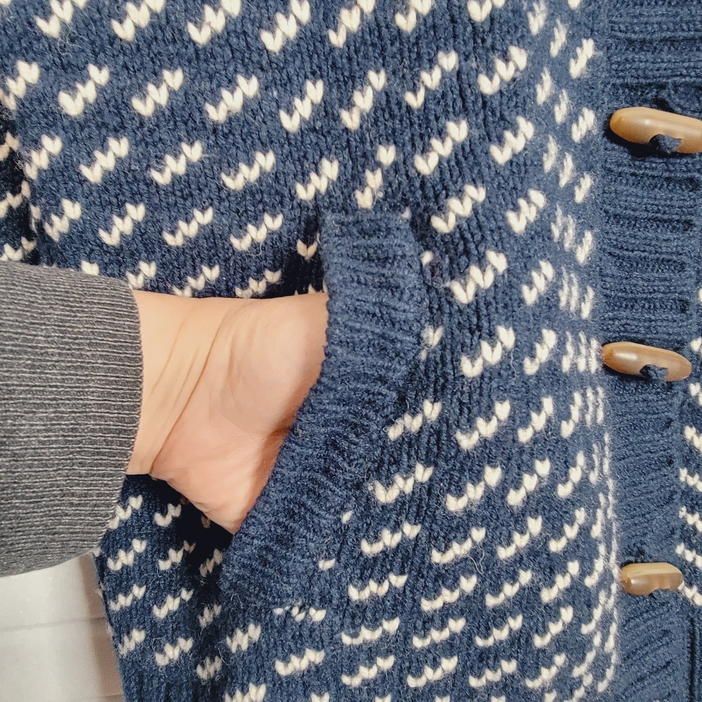 L.L. Bean womans navy blue shawl neck cardigan lambswool size M/L cottagecore academia