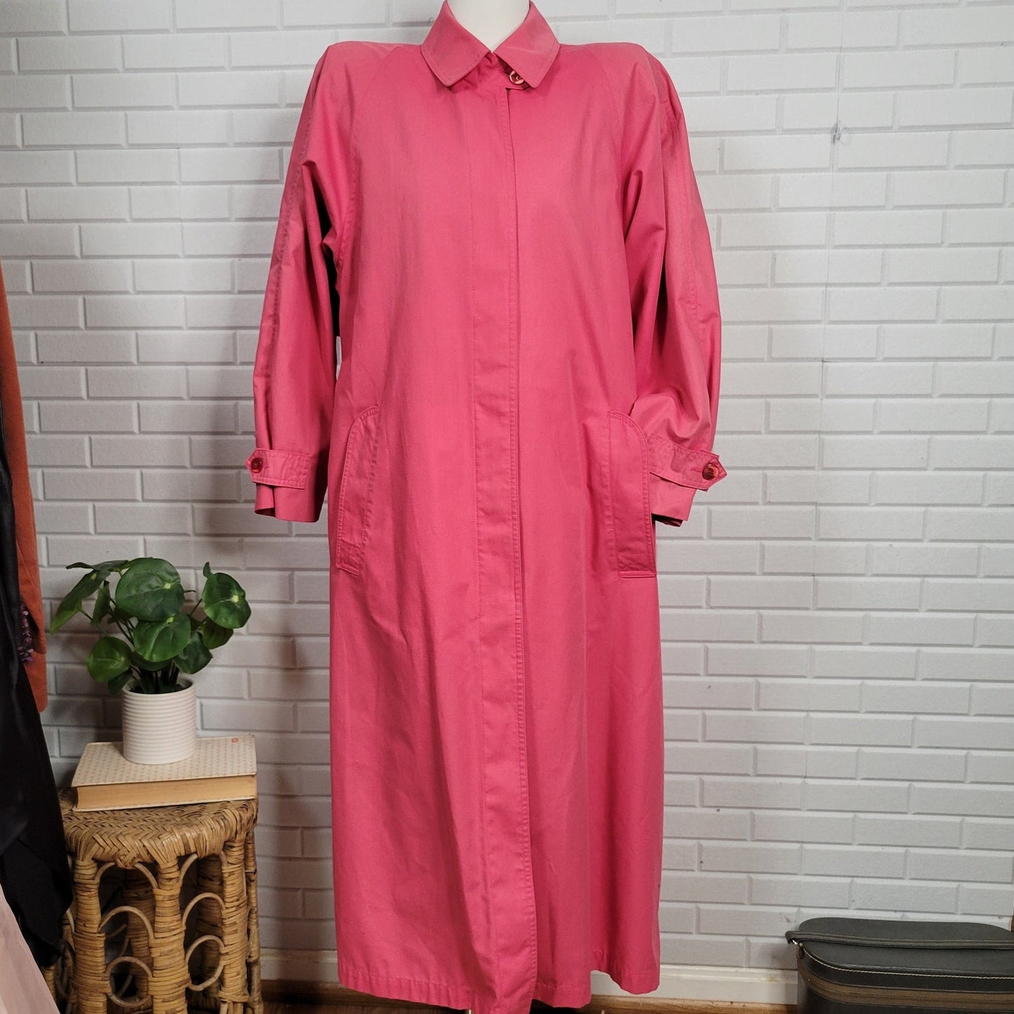 1970s bright pink London Fog long trench coat size 10 cottagecore