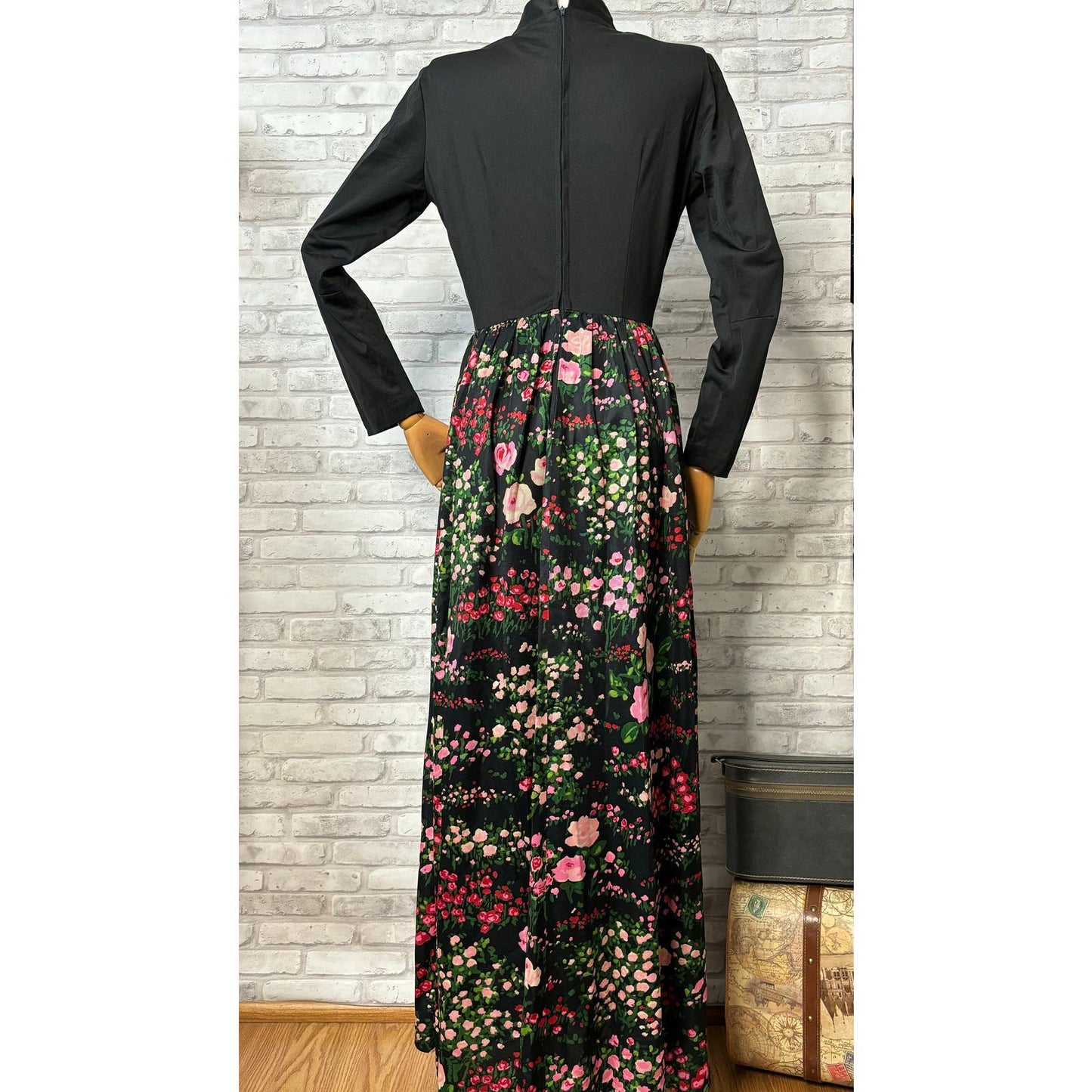 Miss Eileen 1970s nylon maxi dress, mod black floral, long gown, hostess lounge dress, size 8