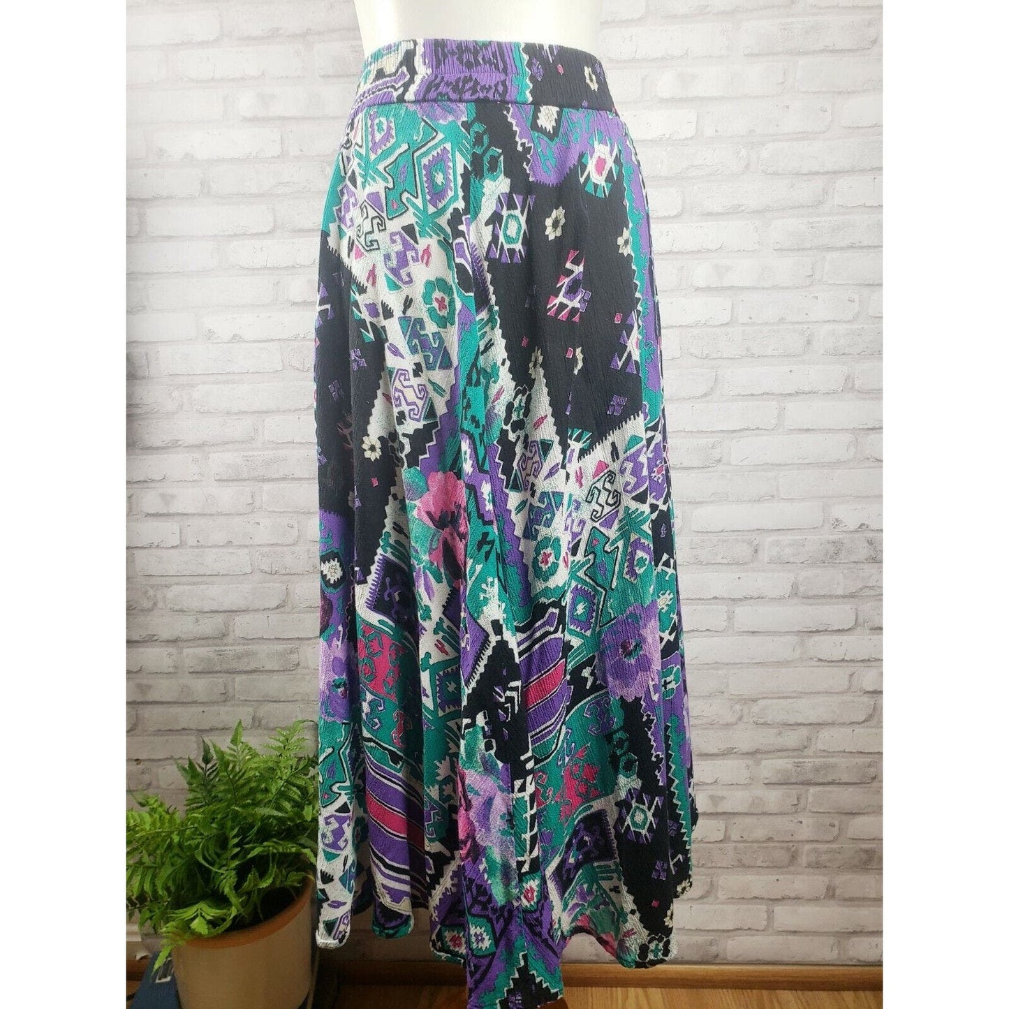 Essay skirt womens 10 vintage 1980s crinkle rayon Southwest meets tropical print